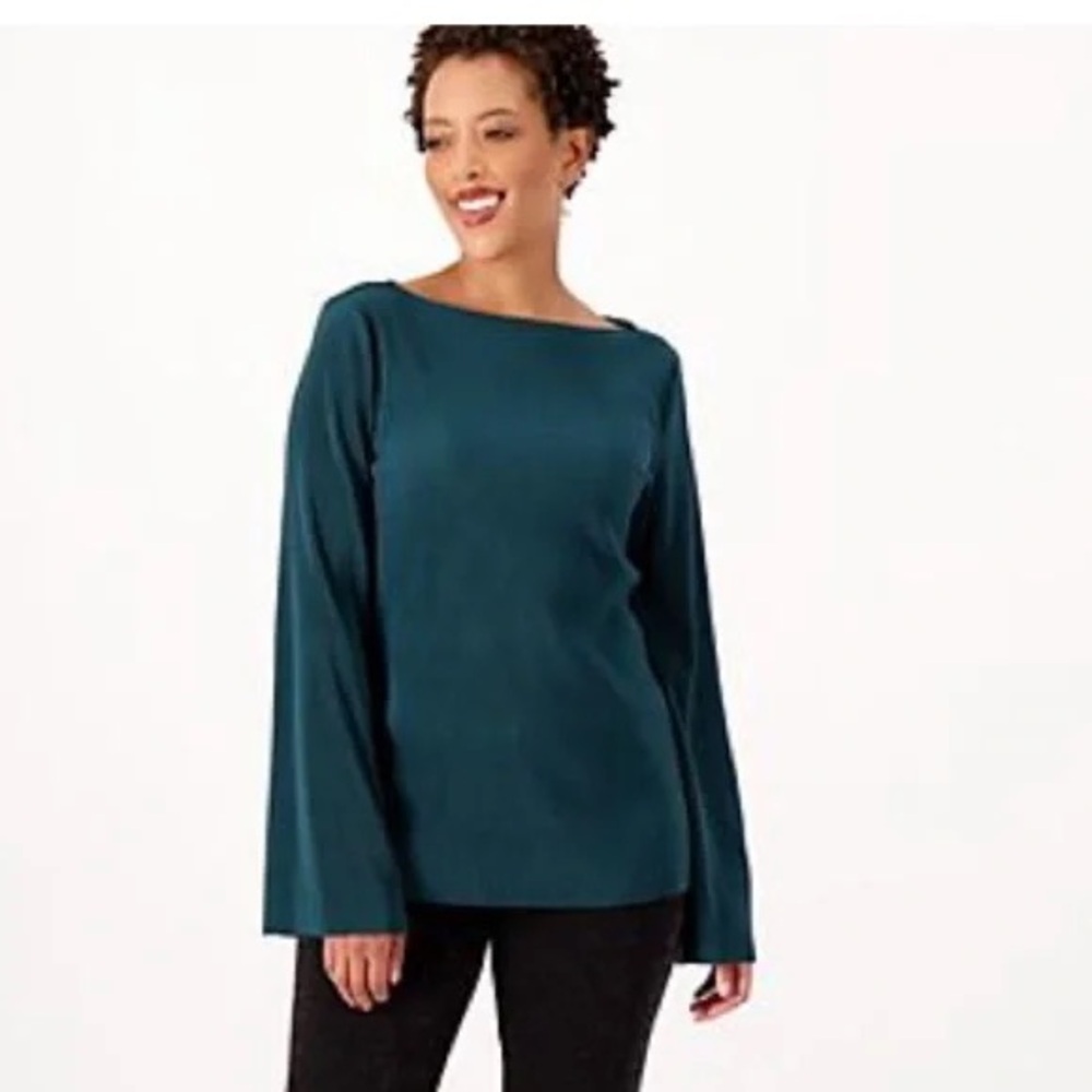 GIRL WITH CURVES Knit Plisse Blouse A554697